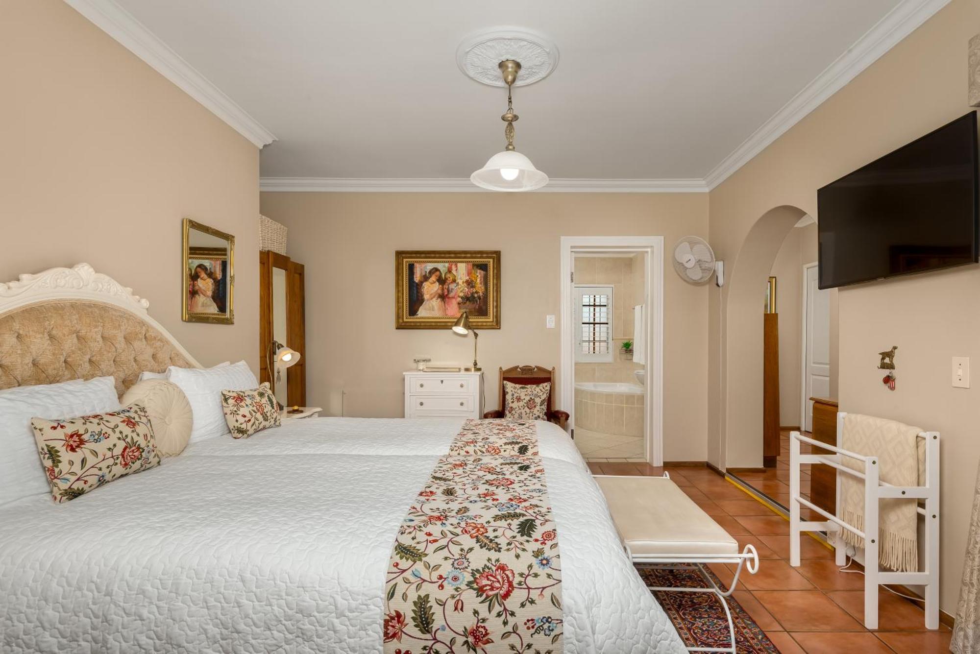 Meerendal Cottage-Affordable Luxury-Private Garden With Pool & Hot Tub Cidade Do Cabo Exterior foto