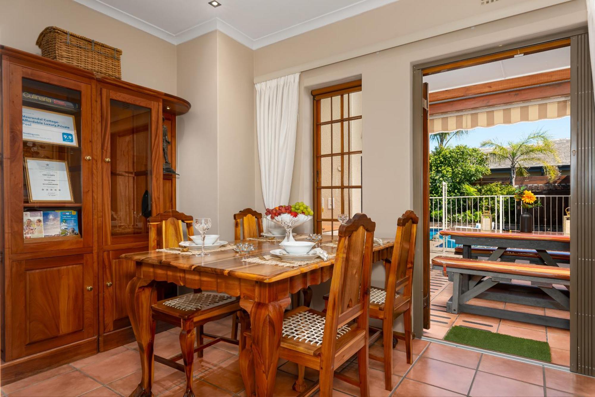 Meerendal Cottage-Affordable Luxury-Private Garden With Pool & Hot Tub Cidade Do Cabo Exterior foto